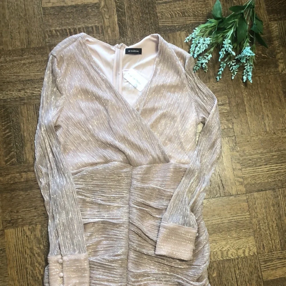 Le Chateau dress - Picture 2 of 8